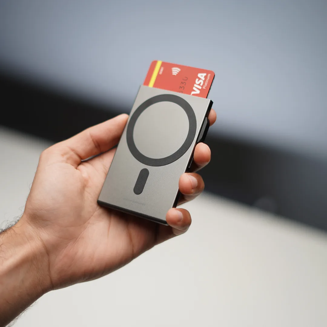 MagSafe Aluminum Card Holder - Designed to Keep 3 Credit cards - Image 7